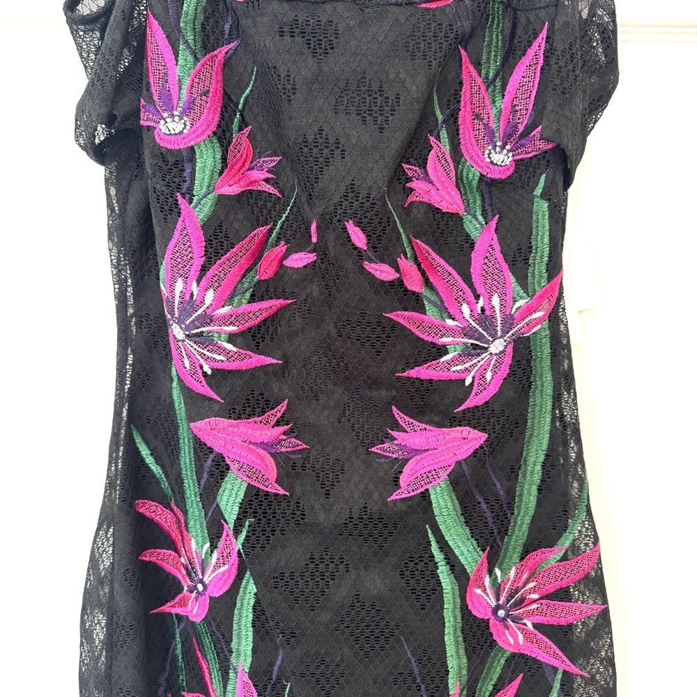 Guess Sexy Off-The-Shoulder Gorgeous Embroidered Tropical Floral Dress 10 NEW - Picture 5 of 8